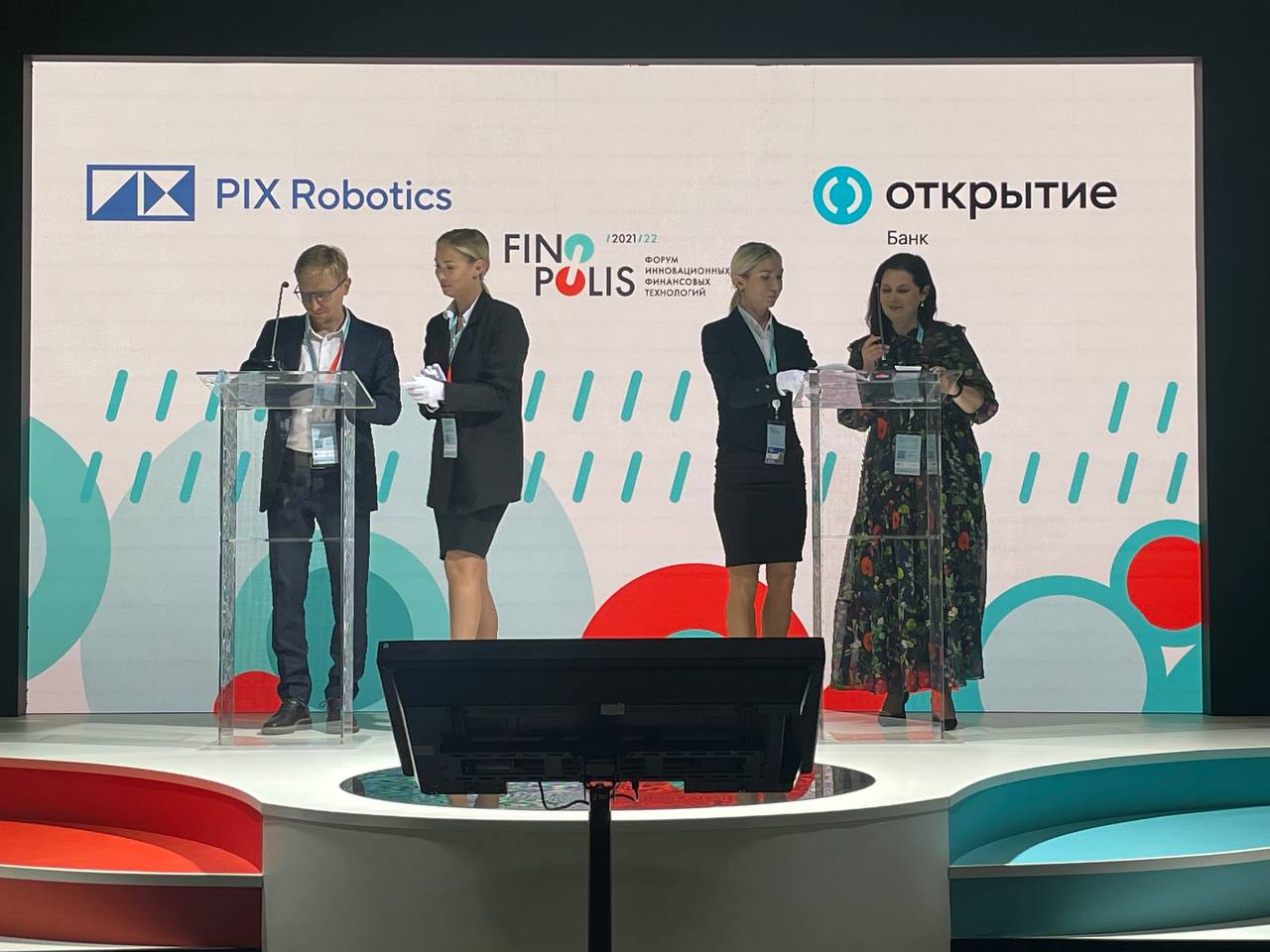 Банк «Открытие» и PIX Robotics подписали соглашение о сотрудничестве